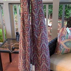 NWT Printed Village Scarf 🧣 or cover up